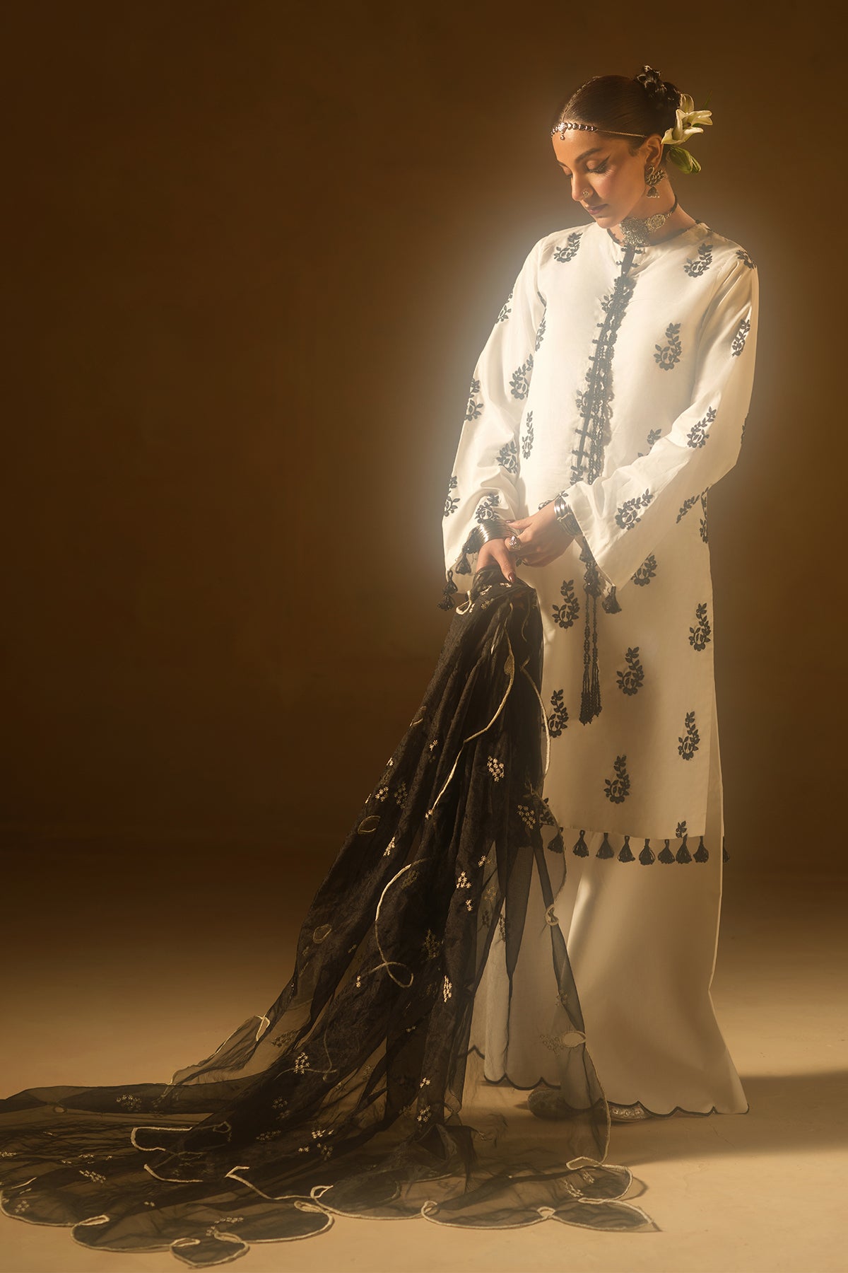 Black & White Embroidered Kurta Set